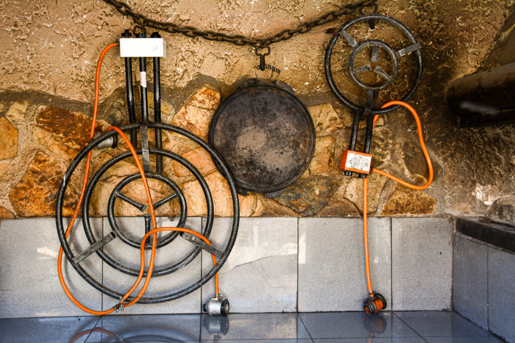 Barbacoa con horno de leña | Cueva de Cirondo