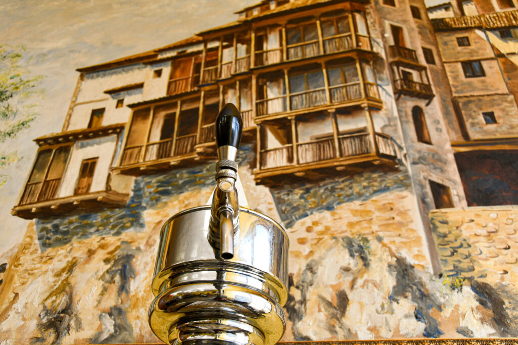 Salón para grupos grandes | Grifo de cerveza | Cueva de Cirondo