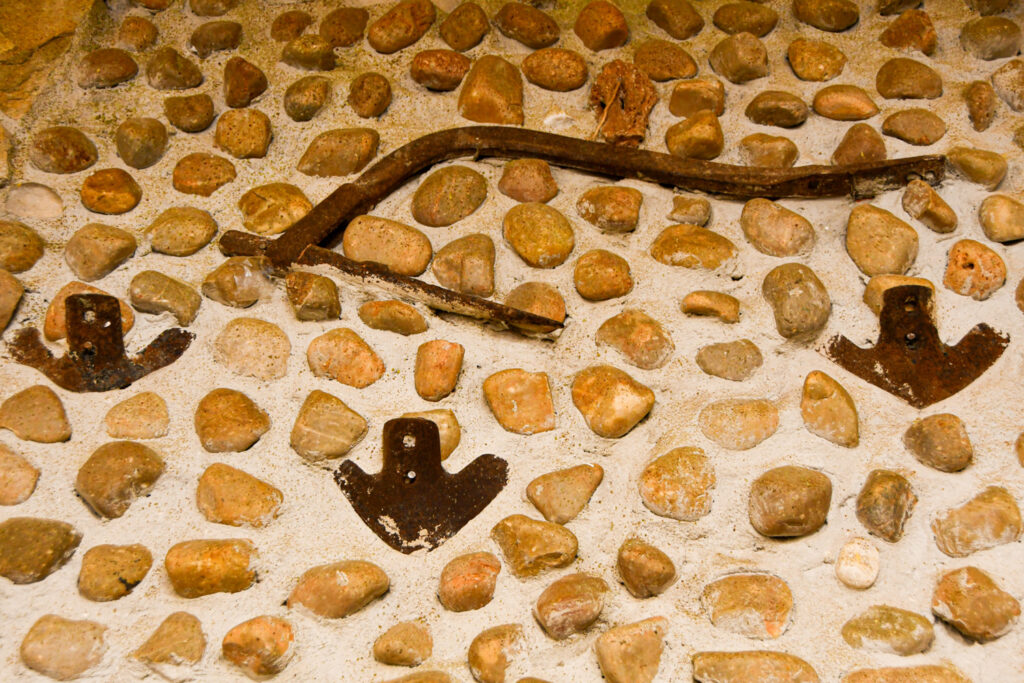 Salón para grupos grandes | Decoración etnológica | Cueva de Cirondo